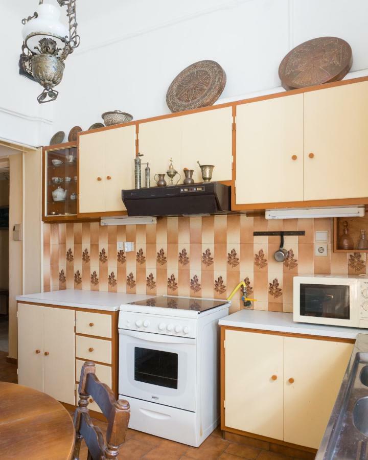 Plaka Vintage Lägenhet Aten Exteriör bild
